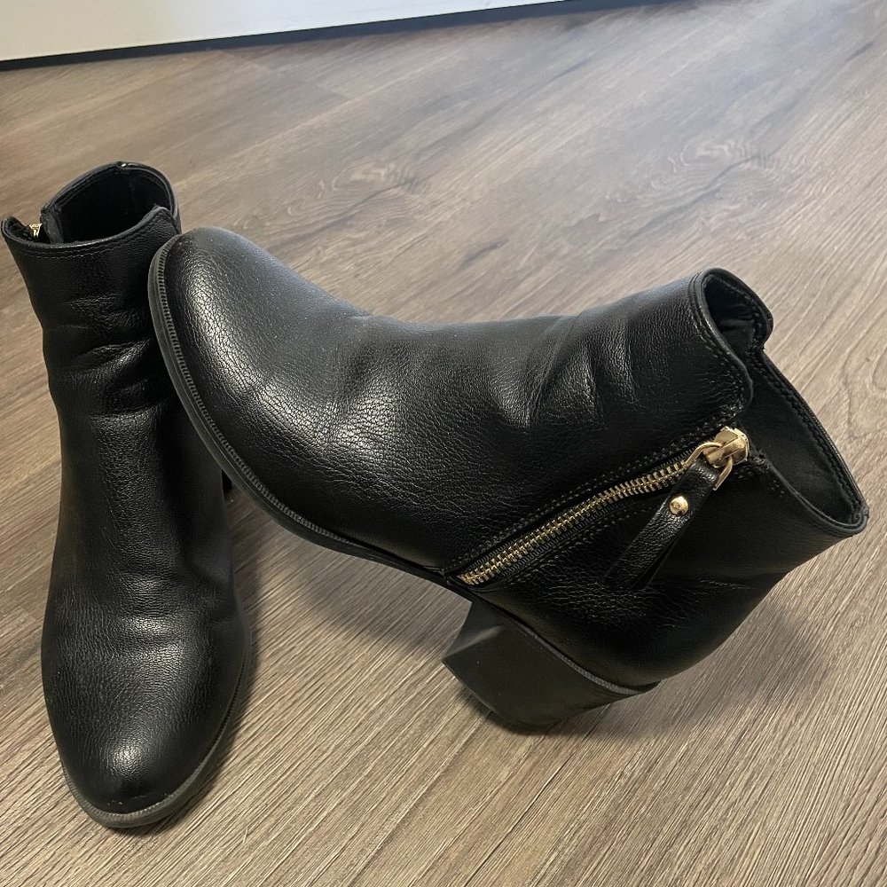 H&M 9.5 Faux Leather Ankle Boots